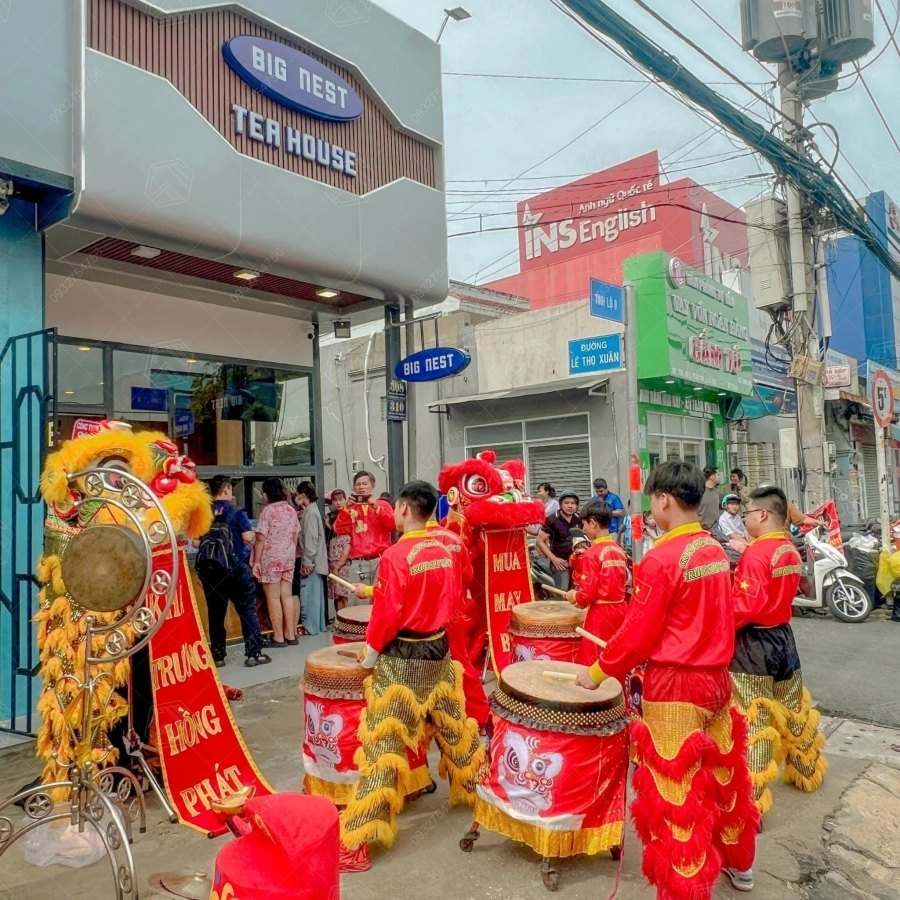 Trang trí không gian quán trà sữa Anh Linh