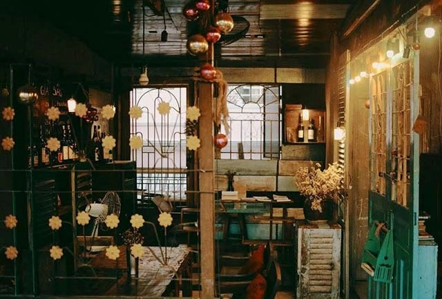 trang trí quán cafe phong cách hoài cổ