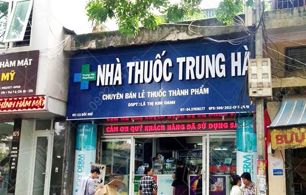 thiết kế nhà thuốc 2 mặt tiền